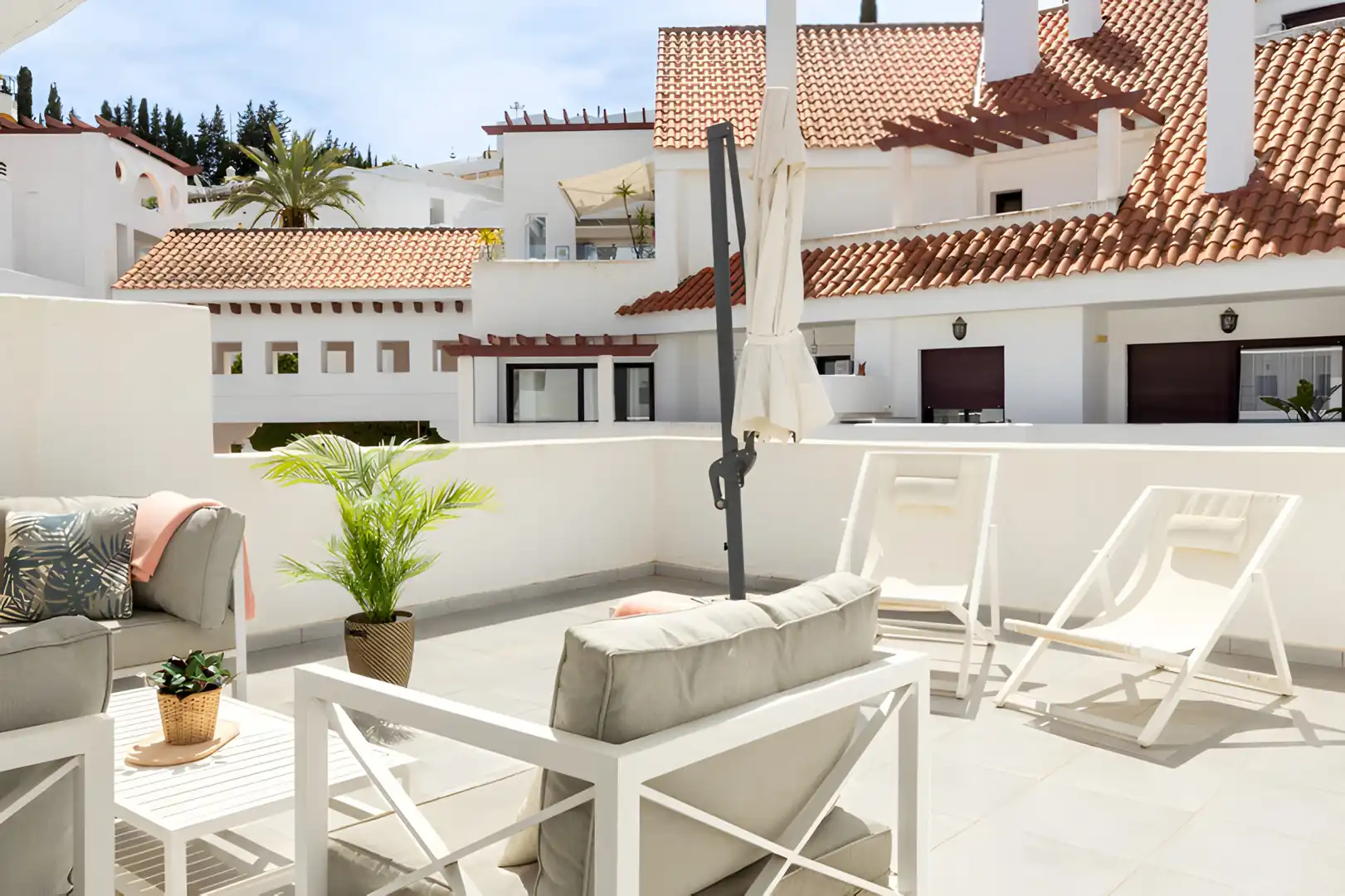 Penthouse with terrace for sale in Nueva Andalucía, imagen 2
