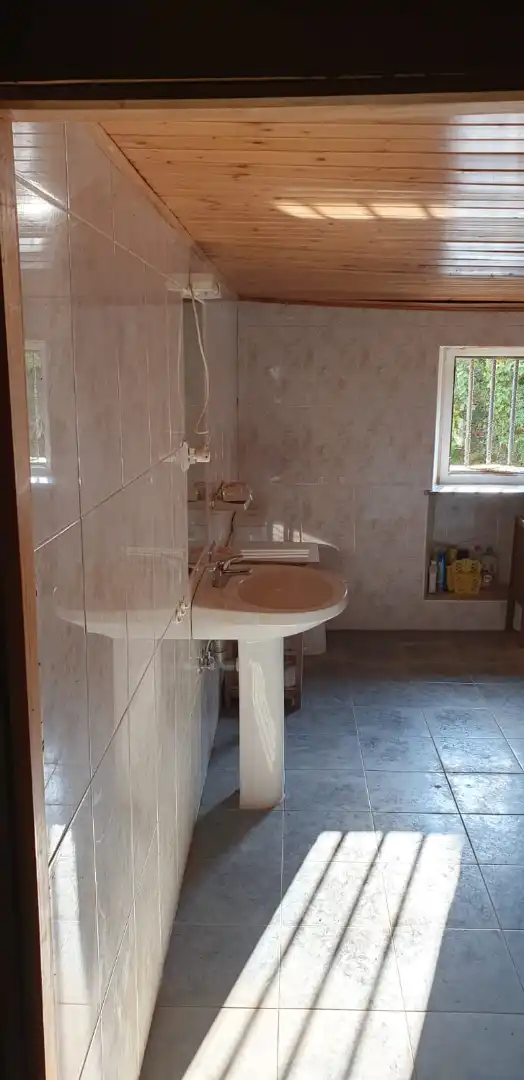 Bany de Casa o xalet en venda en Valle de Manzanedo amb Jardí privat, Moblat i Balcó