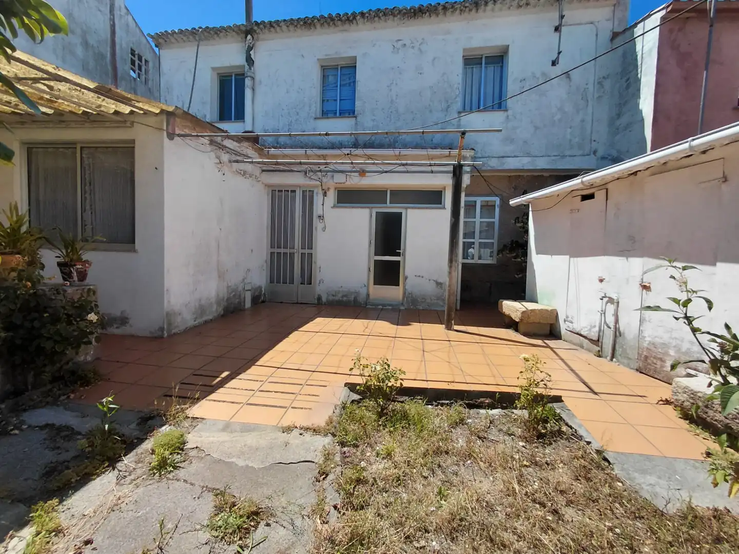 Außenansicht von Einfamilien-Reihenhaus zum Verkauf in O Grove   mit Heizung und Privatgarten