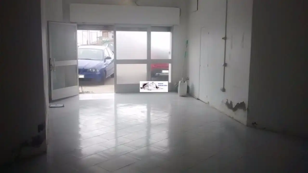 Commercial properties for rent in Cangas 