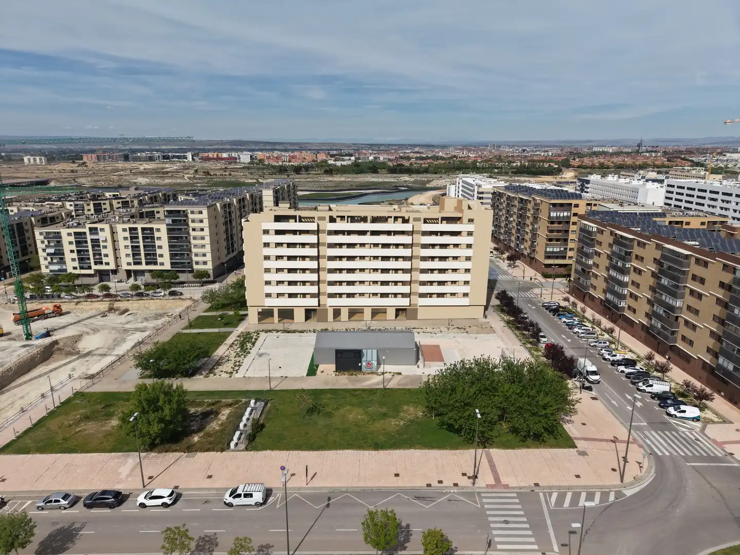 Dúplex de obra nueva con terraza en venta en Montecanal - Valdespartera - Arcosur
