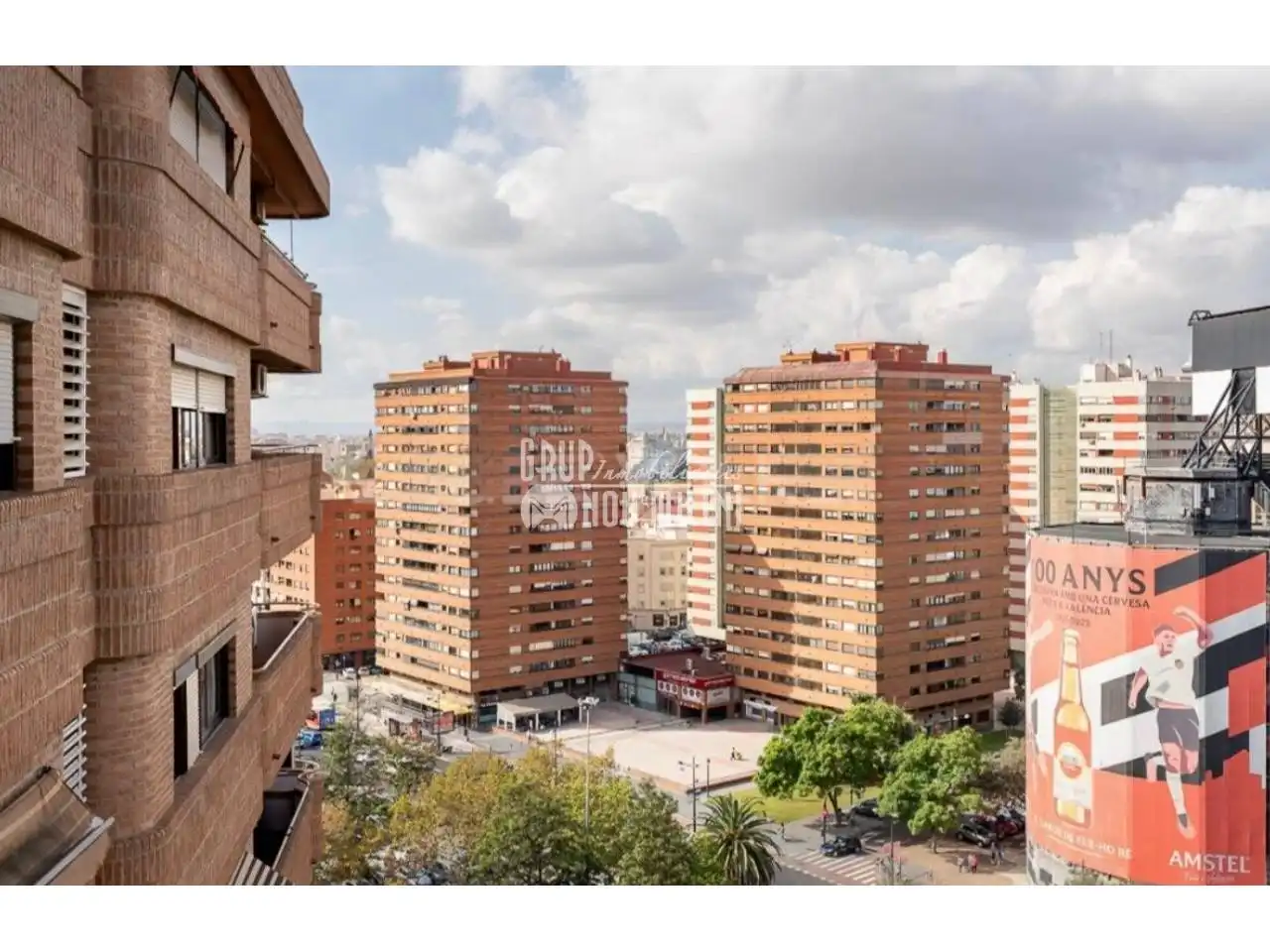 Außenansicht von Wohnung zur Miete in Valencia mit Klimaanlage, Parkett und Balkon