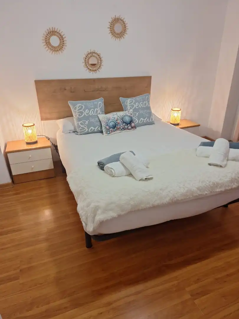 Bedroom of Apartments for rent in Las Palmas de Gran Canaria  with Parquet flooring, Furnished and Washing machine