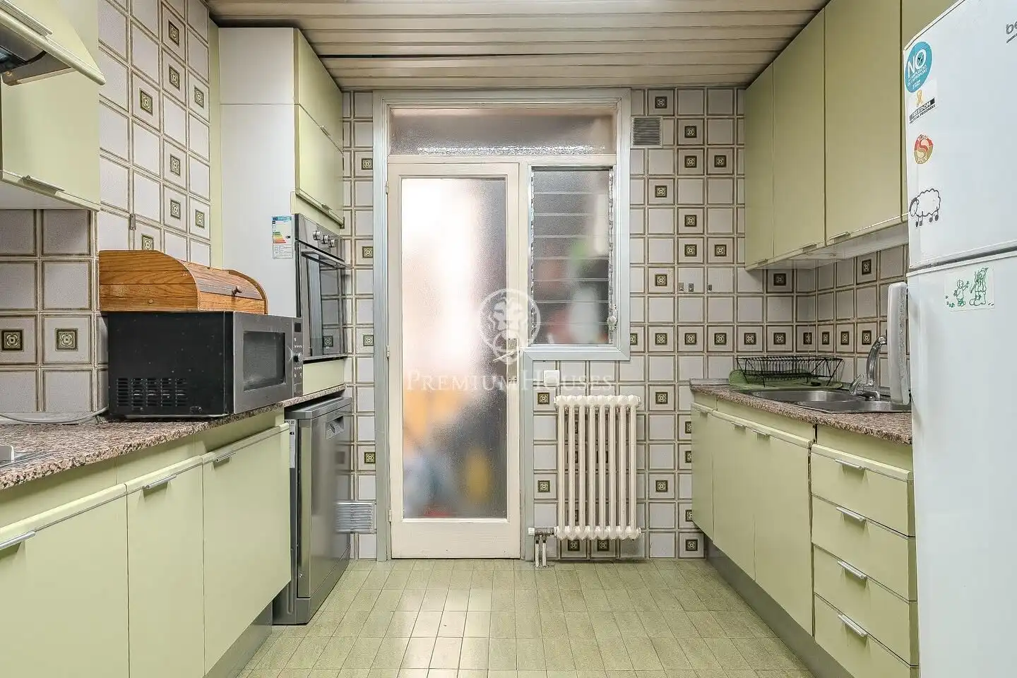 Cocina de Piso en venta en Barcelona con Calefacción, Terraza y Balcón