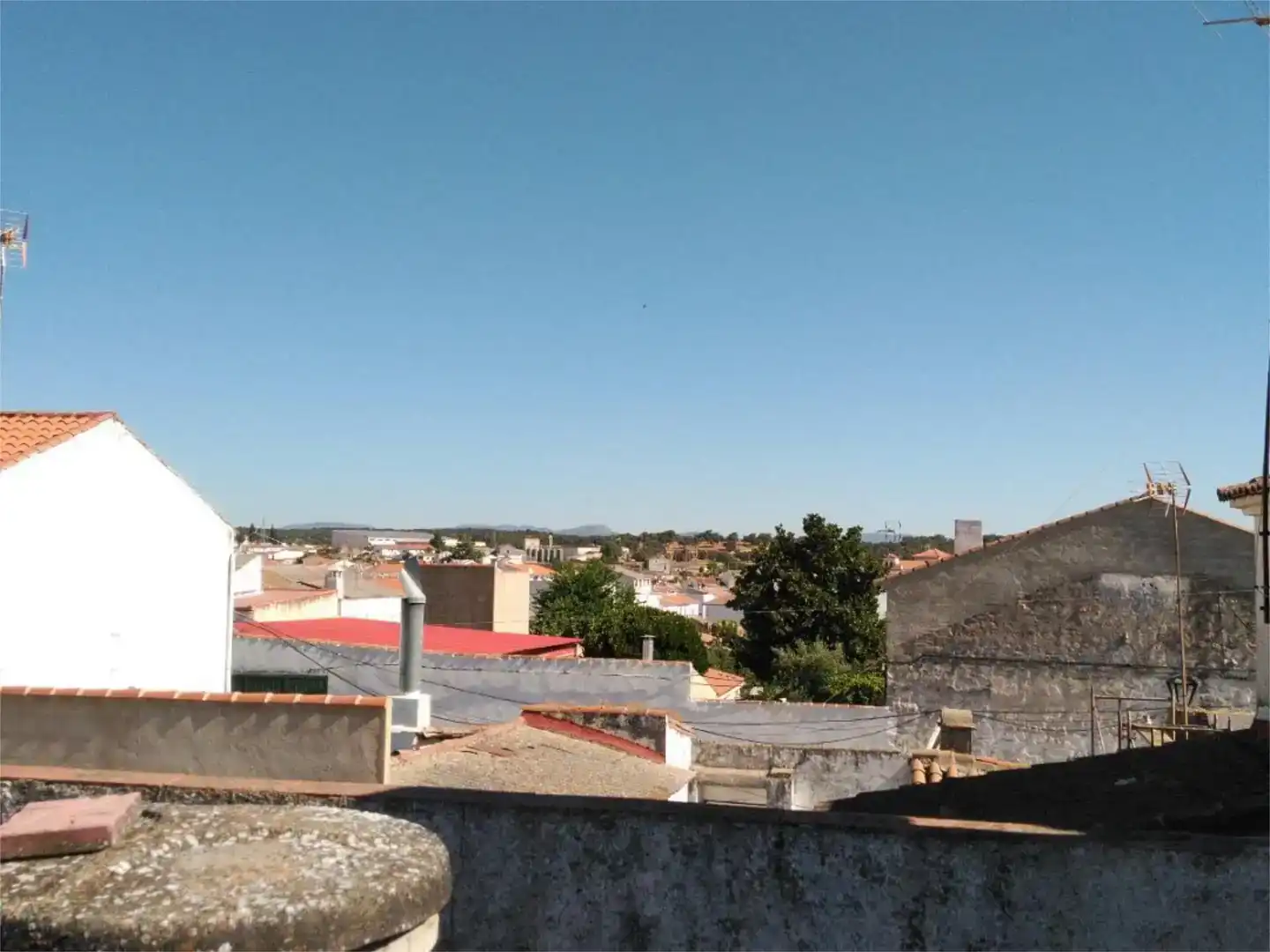 Vista exterior de Pis en venda en Cardeña amb Traster, Moblat i Balcó