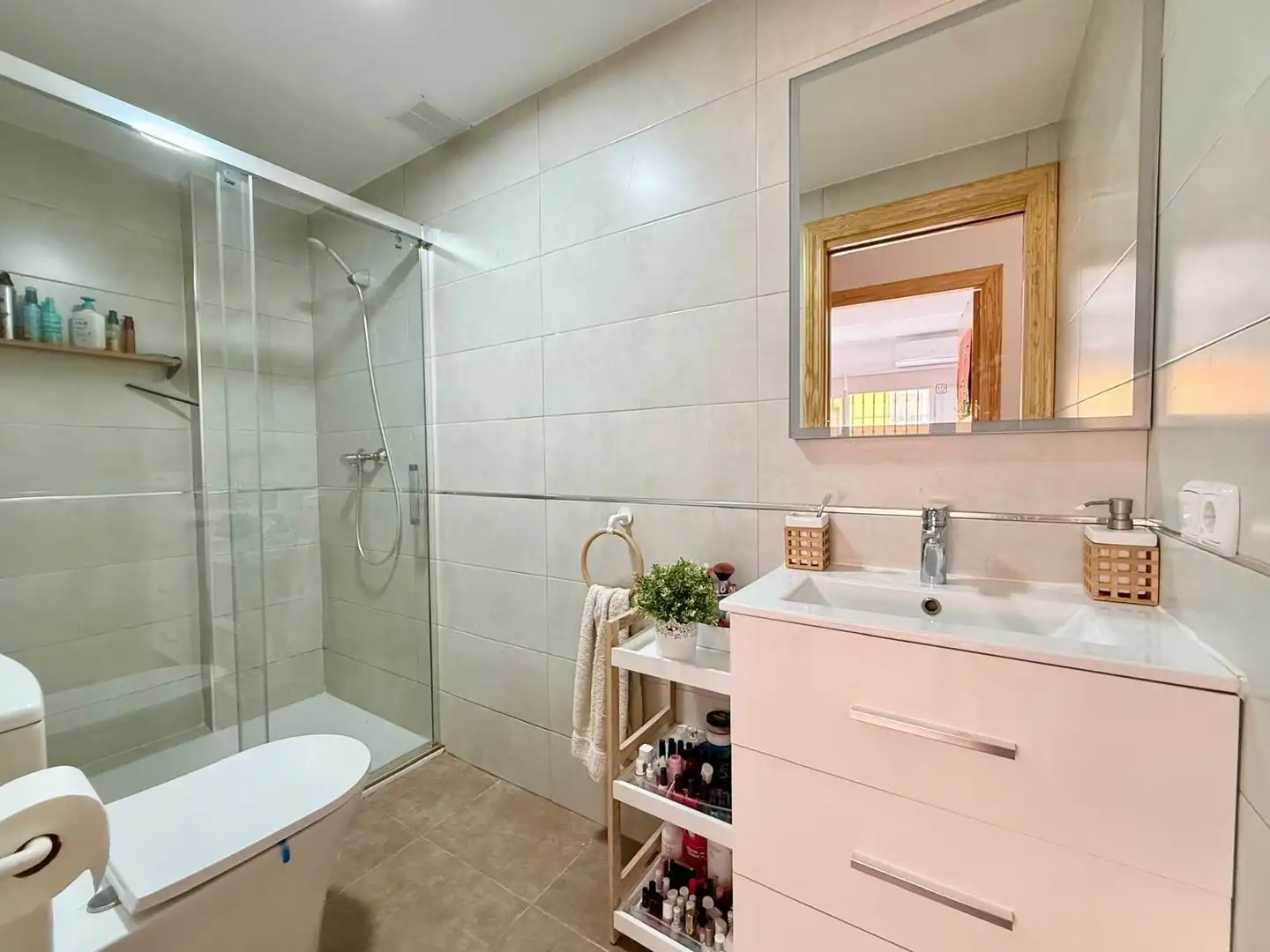Badezimmer von Maisonette zum Verkauf in Vícar mit Klimaanlage, Heizung und Abstellraum