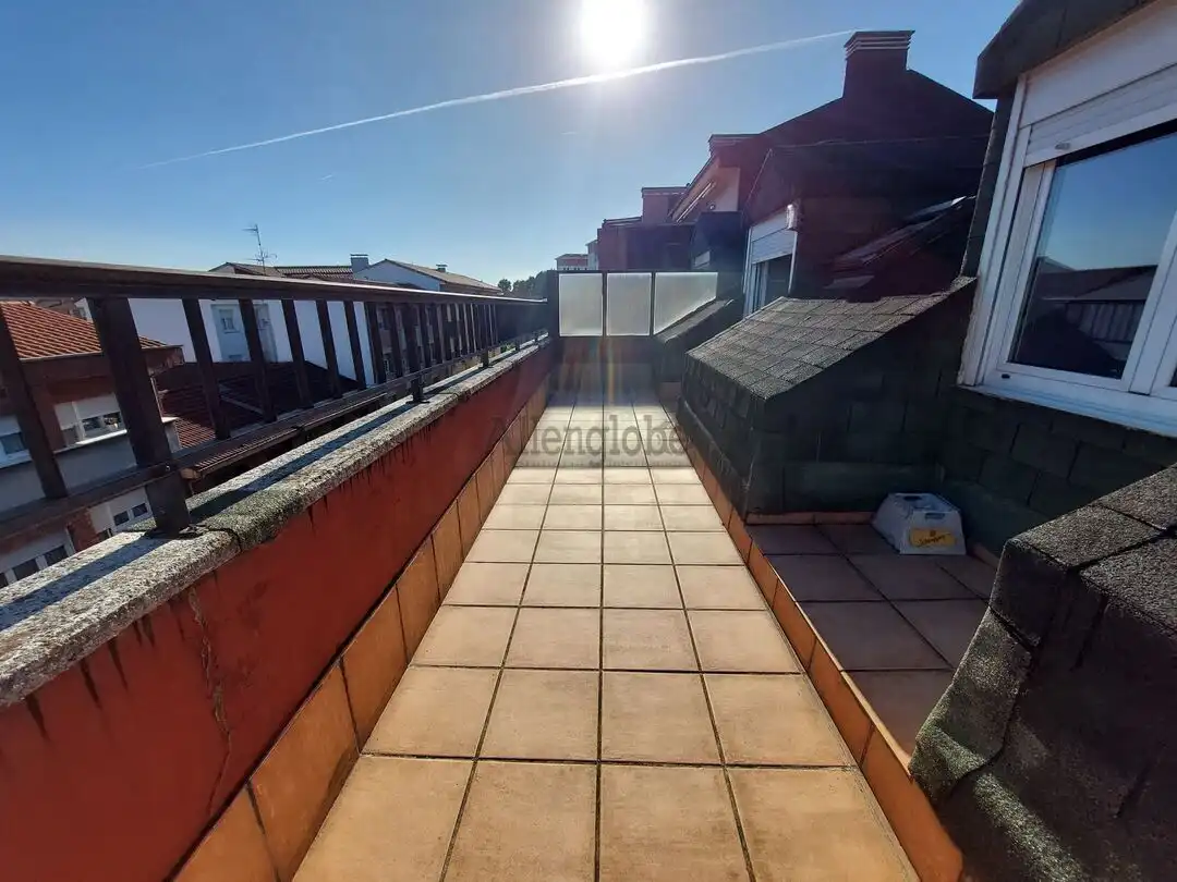 Terrassa de Àtic en venda en Oviedo  amb Calefacció