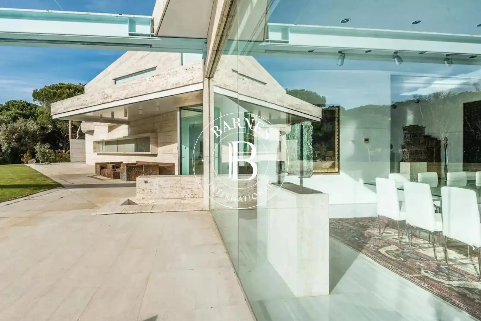 Vista exterior de Casa o chalet de alquiler en Pozuelo de Alarcón con Aire acondicionado, Calefacción y Jardín privado