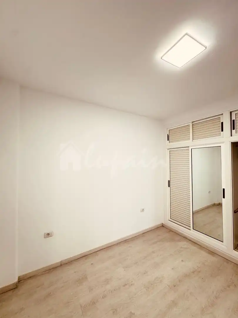 Dormitori de Apartament en venda en Arona amb Calefacció