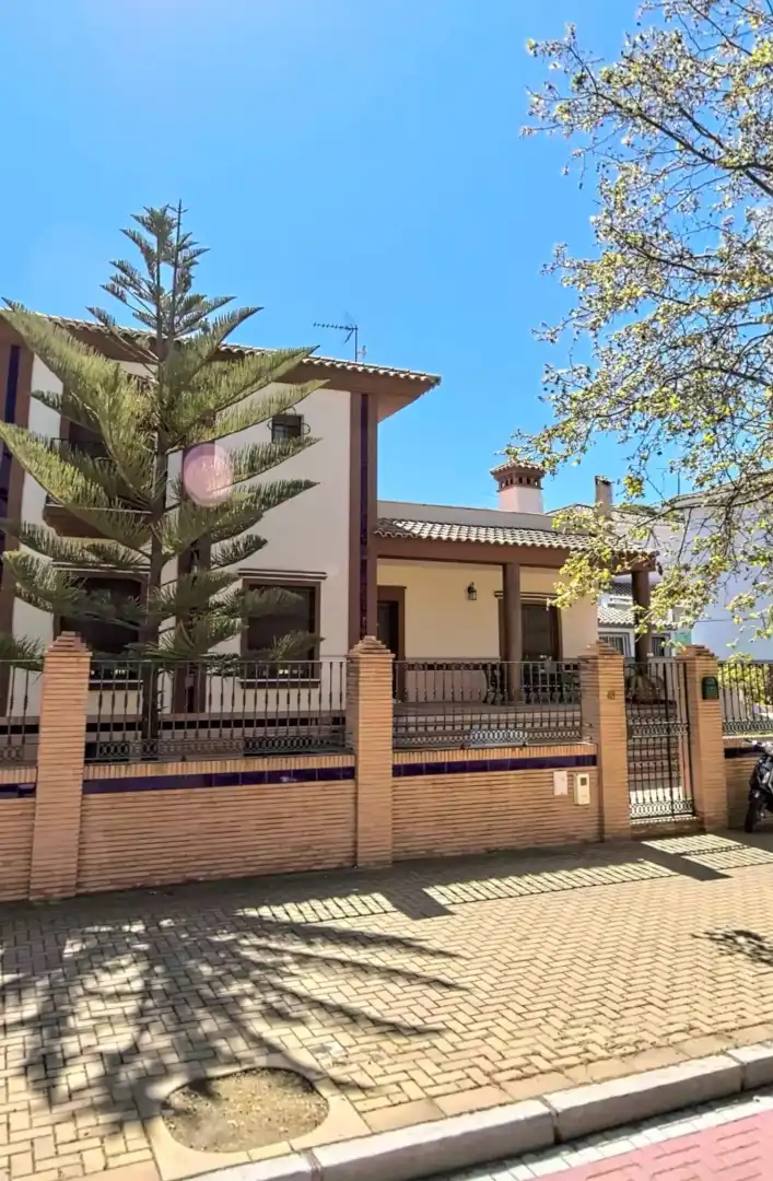 Villa con terrazza in vendita a Calle Don Justo Rguez Pulido 48, imagen 2