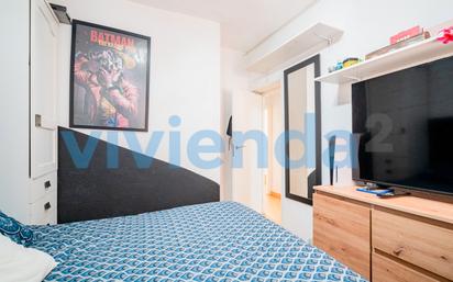 Bedroom of Flat for sale in  Madrid Capital  with Air Conditioner