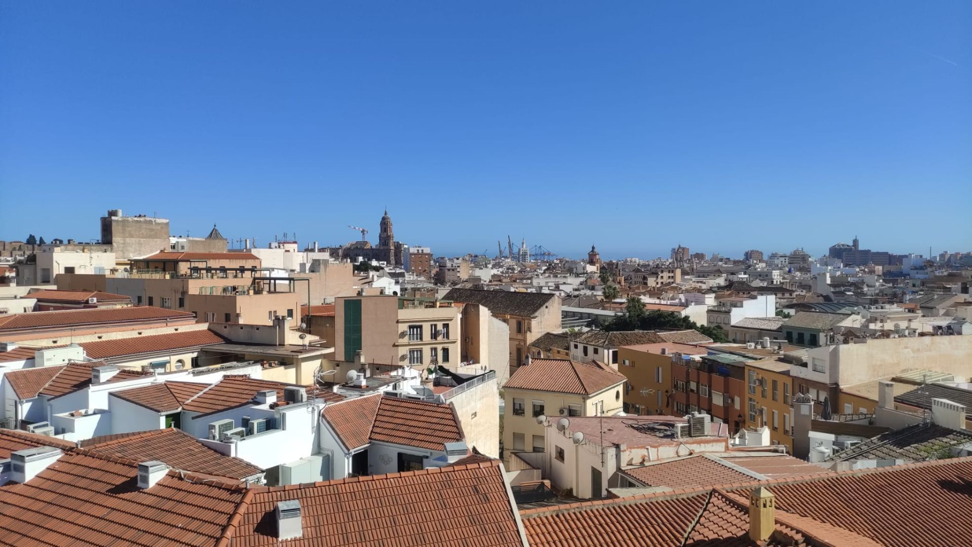 Exterior view of Flat for sale in Málaga Capital  with Air Conditioner and Terrace