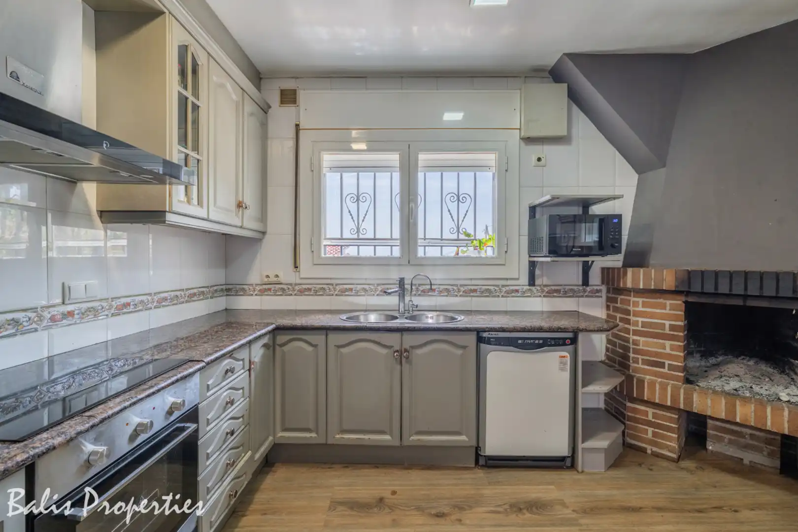 Cocina de Casa o chalet en venta en Cabrils con Aire acondicionado, Calefacción y Jardín privado