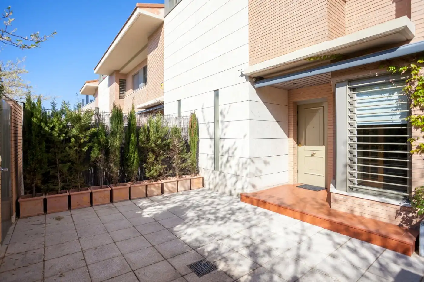 Exterior view of Detached homes for sale in Zaragoza  with Air Conditioner, Heating and Private garden