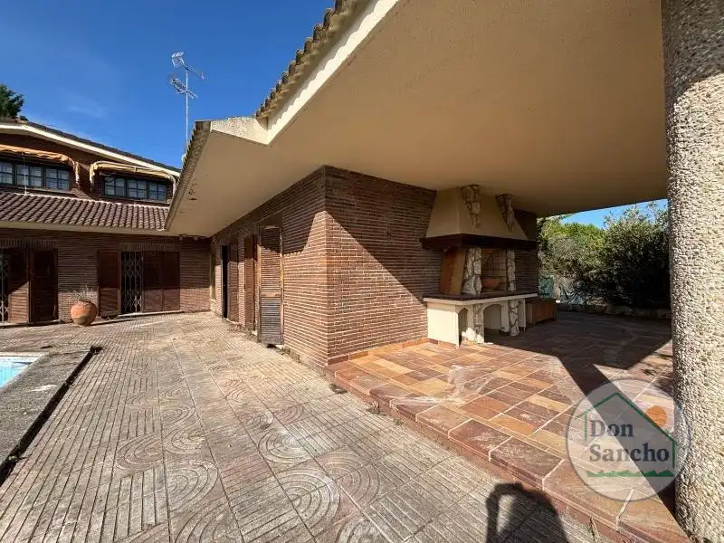 Vista exterior de Casa o chalet en venta en Simancas con Trastero y Piscina