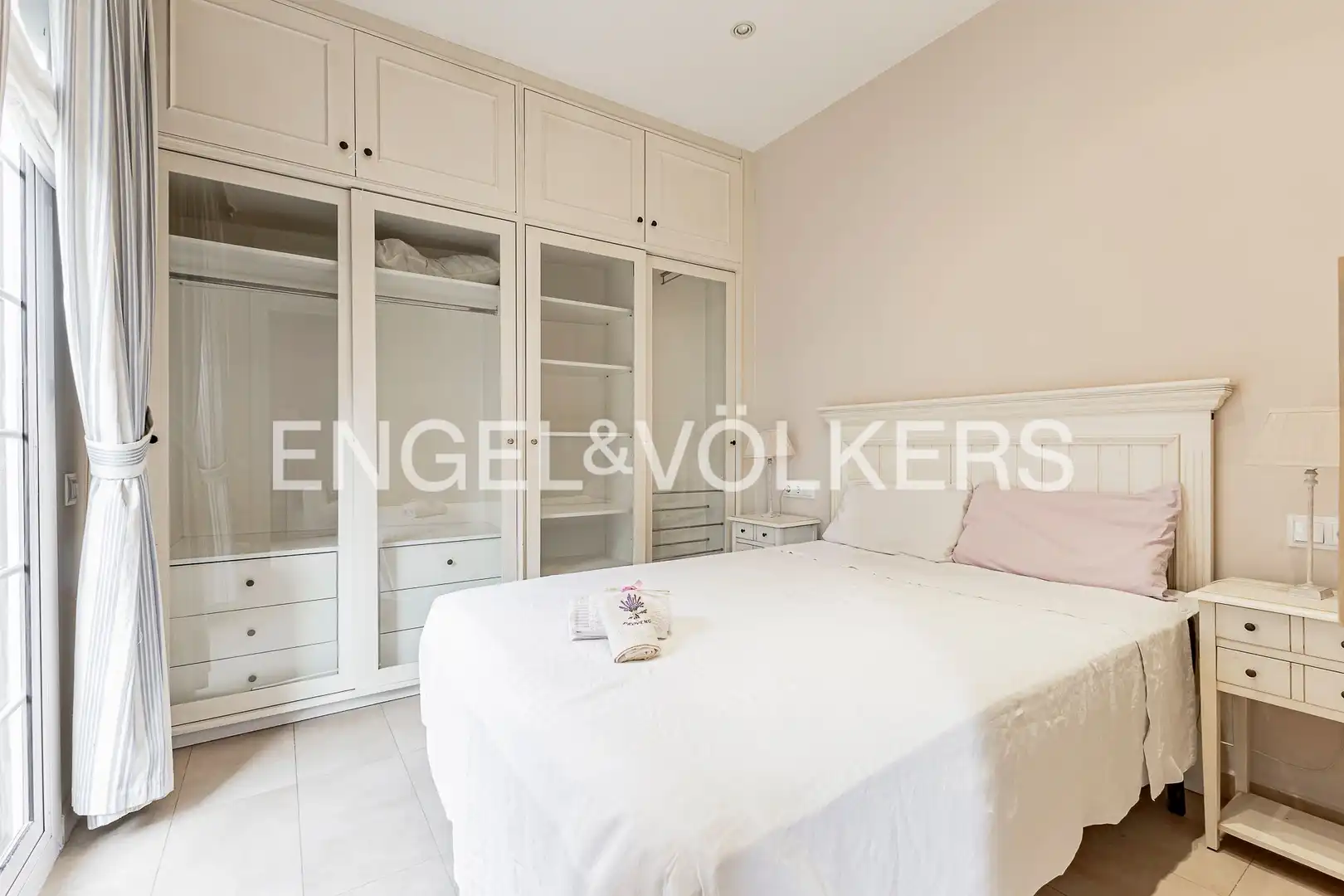 Habitación de Piso de alquiler en Barcelona con Aire acondicionado, Calefacción y Amueblado