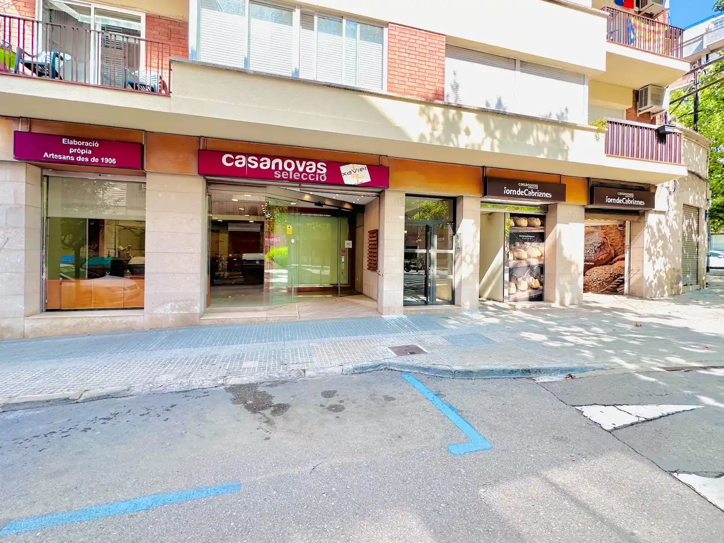 Local de lloguer en Terrassa amb Aire condicionat i Moblat