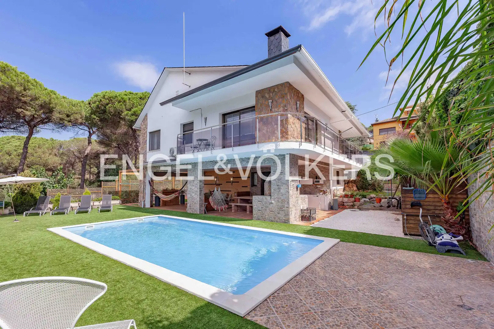 Vista exterior de Casa o chalet de alquiler en Llinars del Vallès con Aire acondicionado, Calefacción y Jardín privado