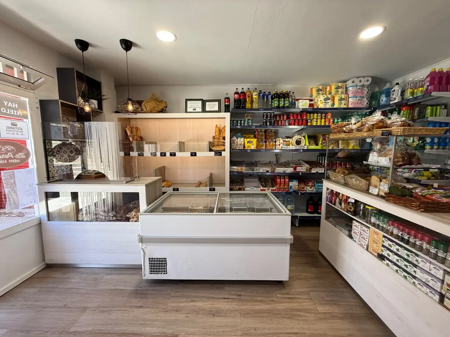 Local en traspas en Cuenca amb Moblat