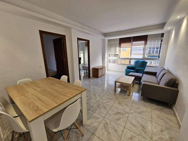 Piso en Alquiler en Girón - Las Delicias