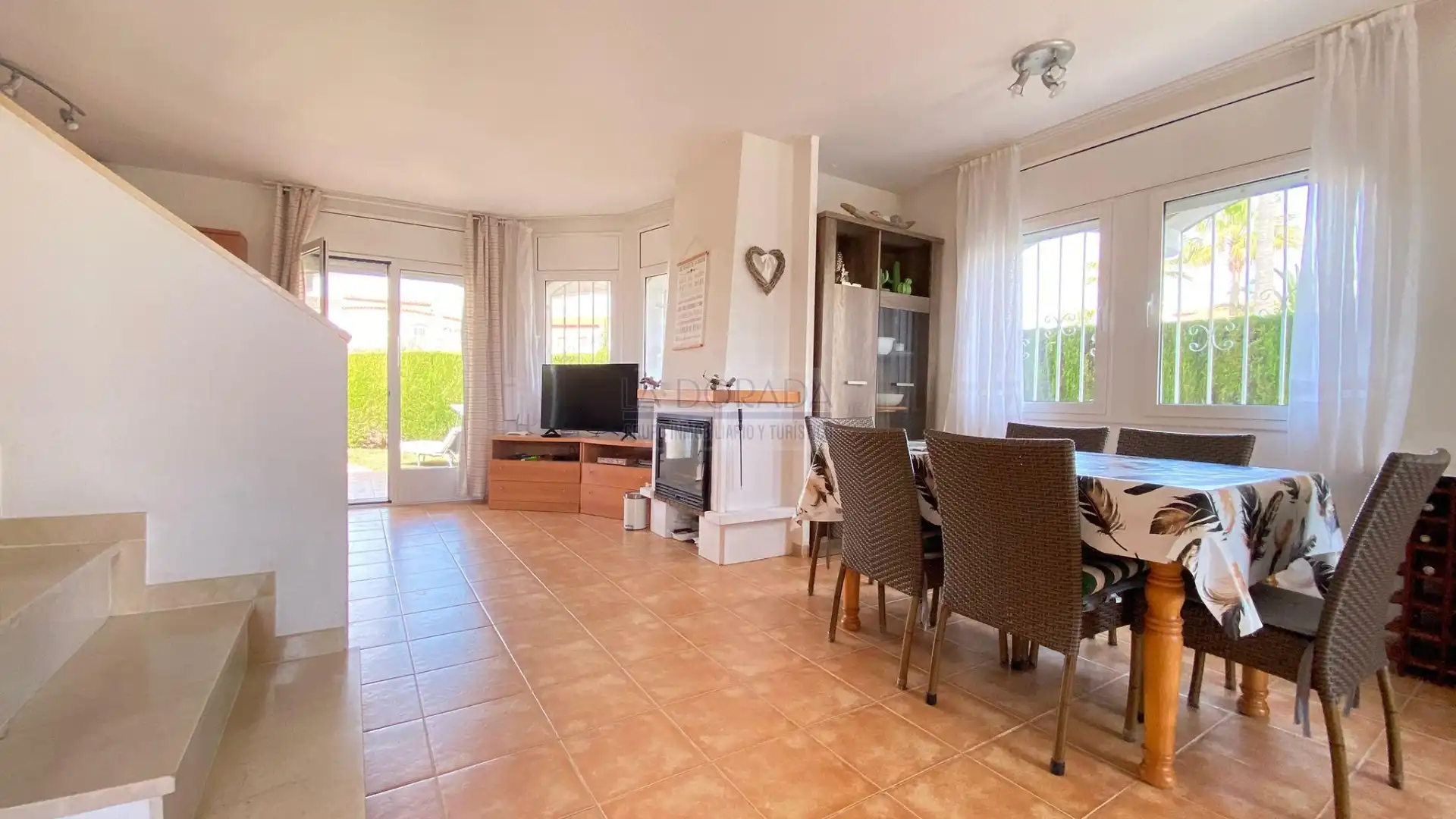 Casa aparellada amb terrassa en venda a Carrer de Xile, imagen 25