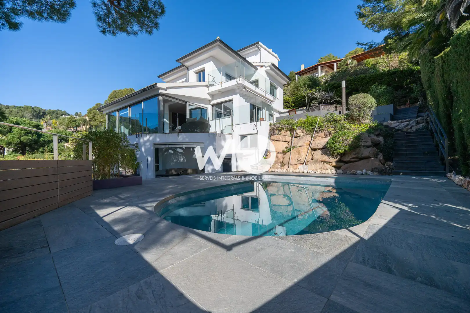 Vista exterior de Casa o chalet en venta en Blanes con Jardín privado, Terraza y Piscina