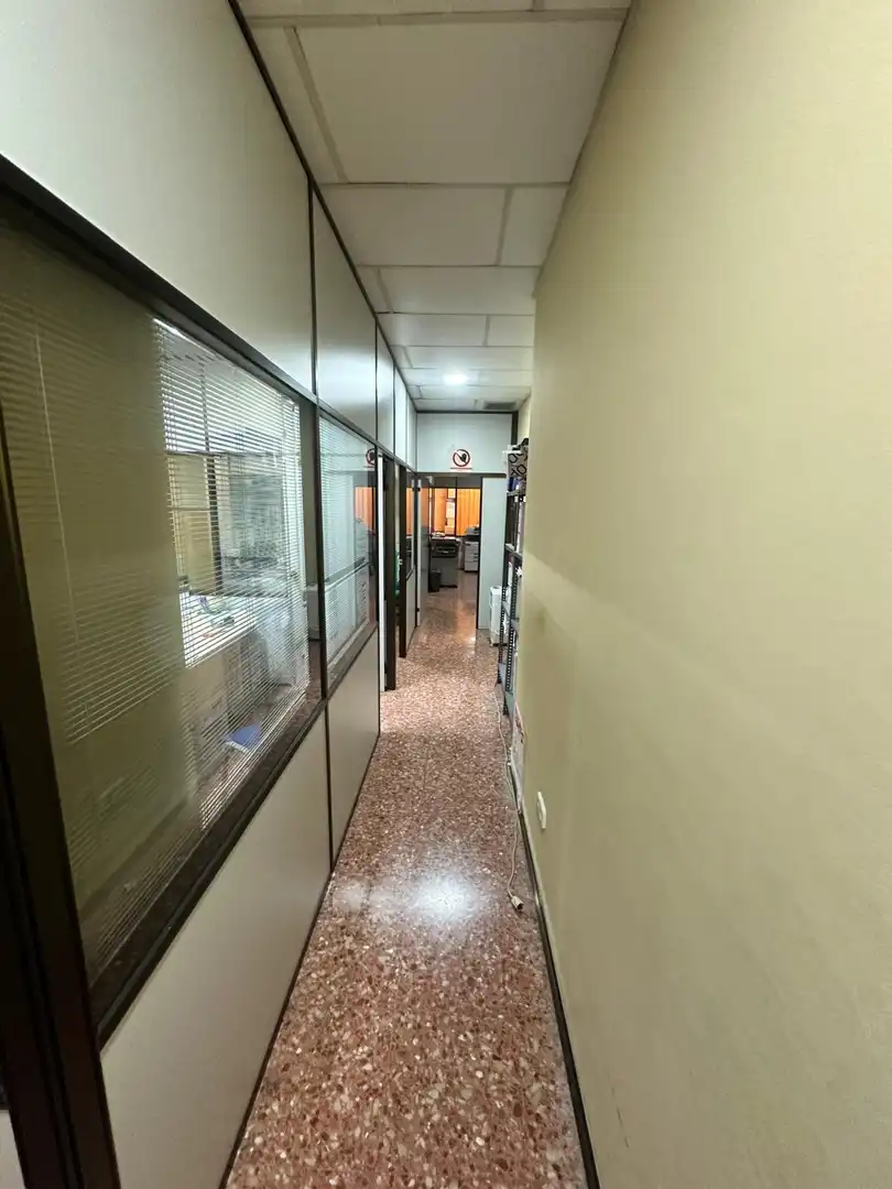 Commercial properties for sale in Torrent  with Air Conditioner and Furnished
