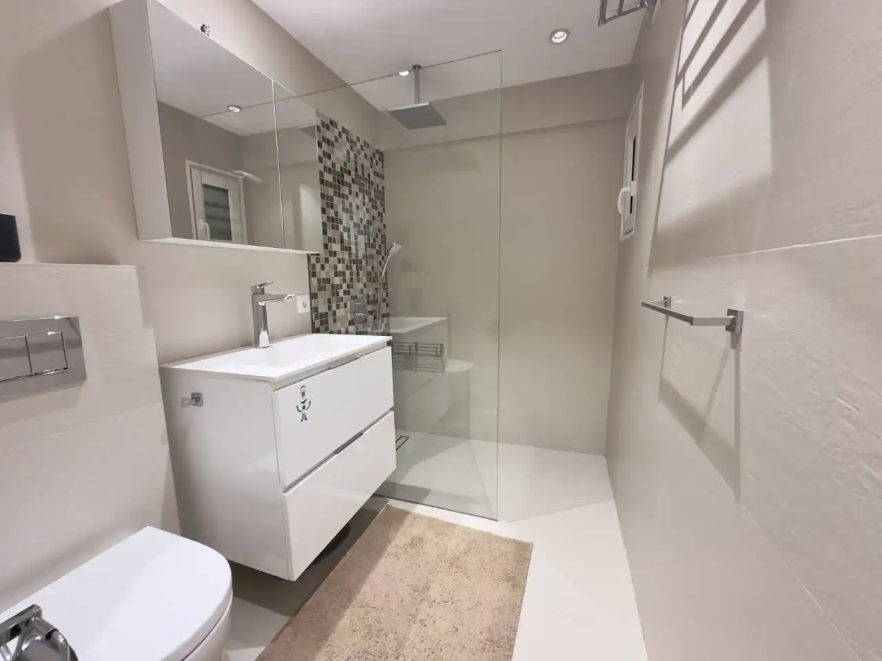 Baño de Piso de alquiler en Calvià con Aire acondicionado, Calefacción y Terraza