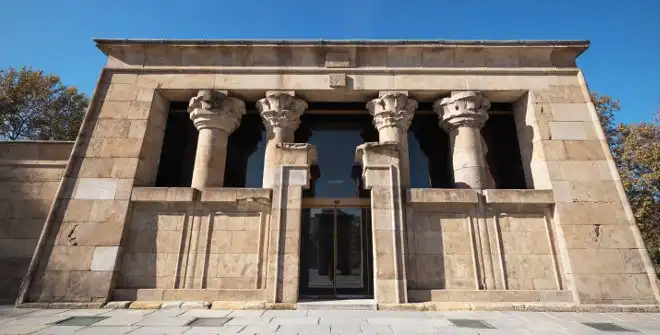 Vista exterior de Piso en venta en  Madrid Capital con Calefacción, Amueblado y Lavadora