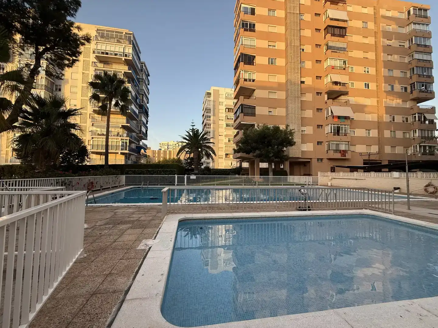Schwimmbecken von Wohnungen zur Miete in Benicasim / Benicàssim mit Klimaanlage, Schwimmbad und Balkon
