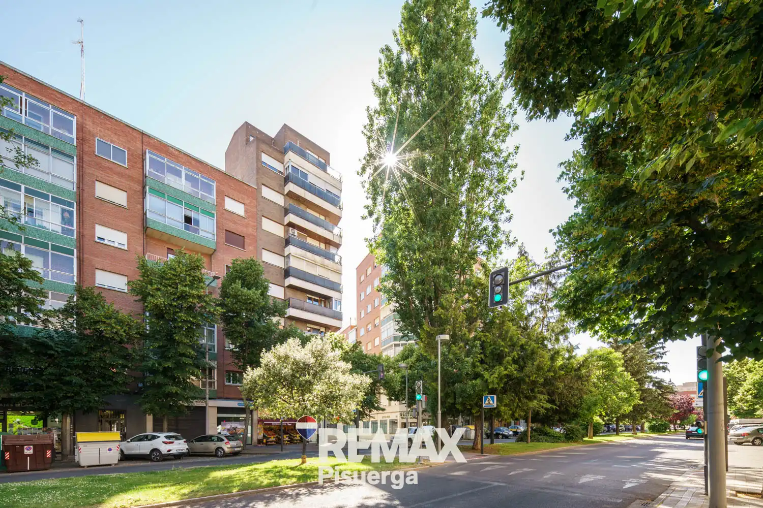 Vista exterior de Pis en venda en Palencia amb Calefacció i Balcó