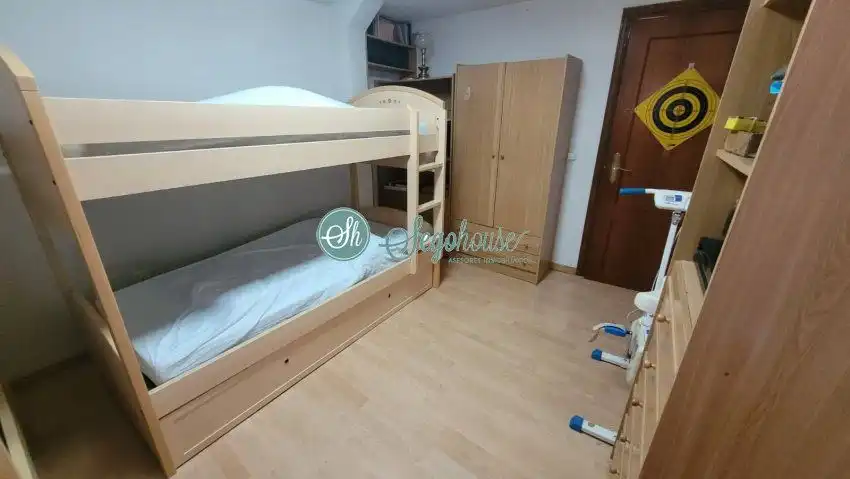 Habitación de Piso en venta en Segovia con Calefacción y Balcón
