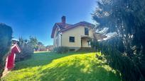 Außenansicht von Haus oder Chalet zum verkauf in Castrillón mit Terrasse und Balkon