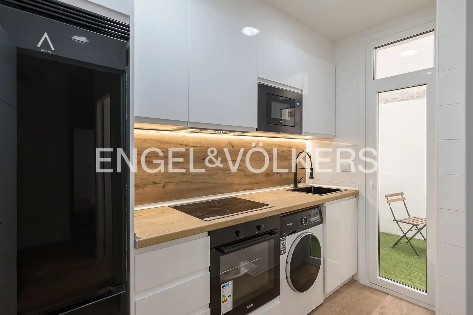 Cuina de Pis en venda en Madrid amb Aire condicionat, Calefacció i Terrassa