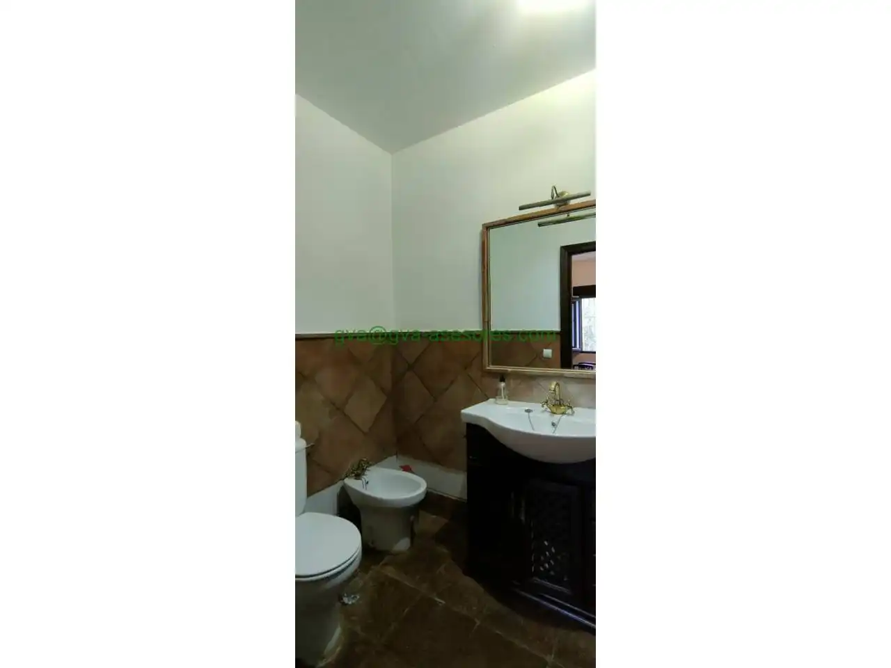 Bany de Casa o xalet en venda en Hornachuelos amb Jardí privat, Terrassa i Piscina