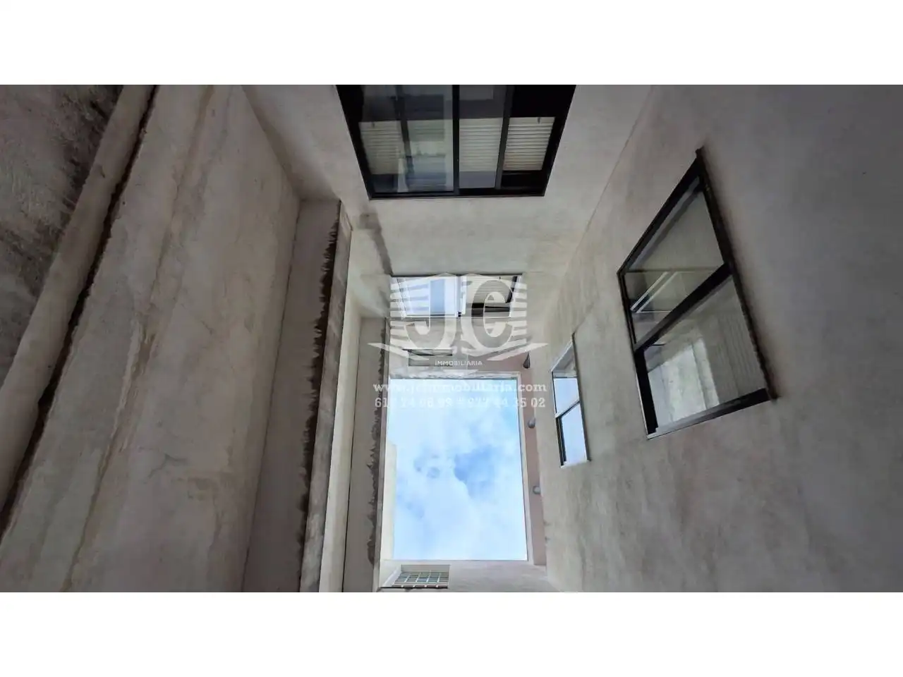 Terrasse von Wohnung zum Verkauf in Tortosa mit Klimaanlage, Terrasse und Möbliert