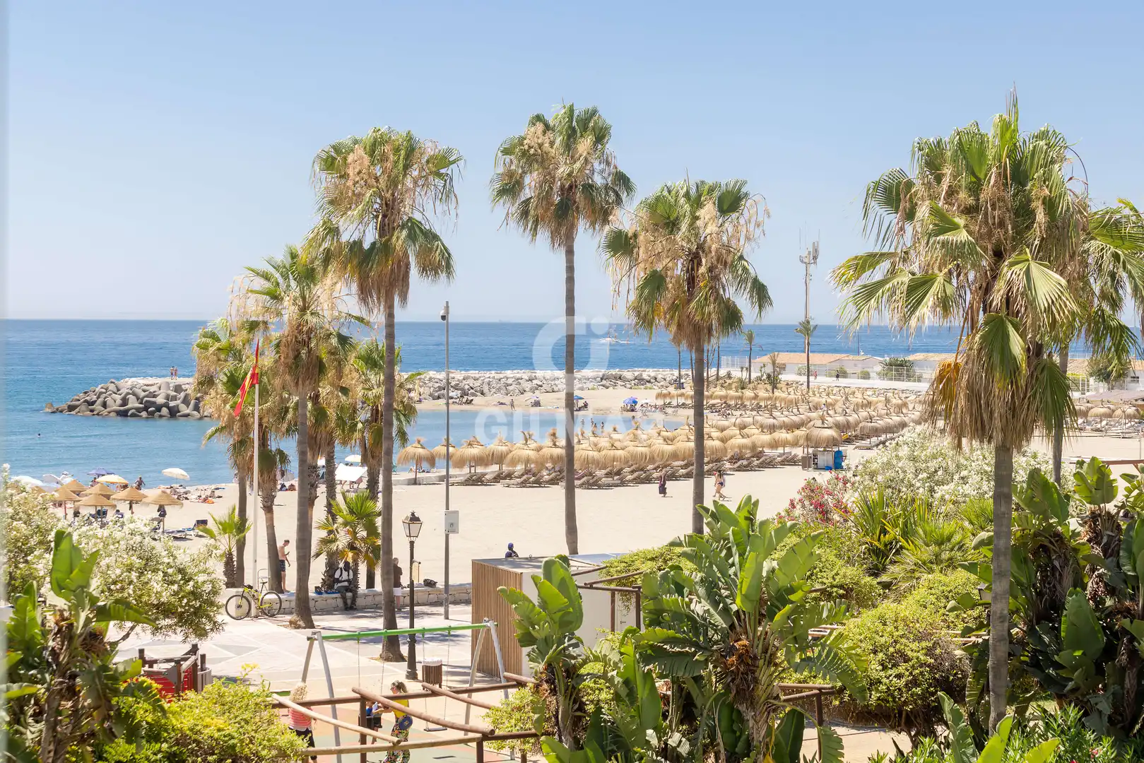 Vista exterior de Apartament en venda en Marbella amb Calefacció, Jardí privat i Traster
