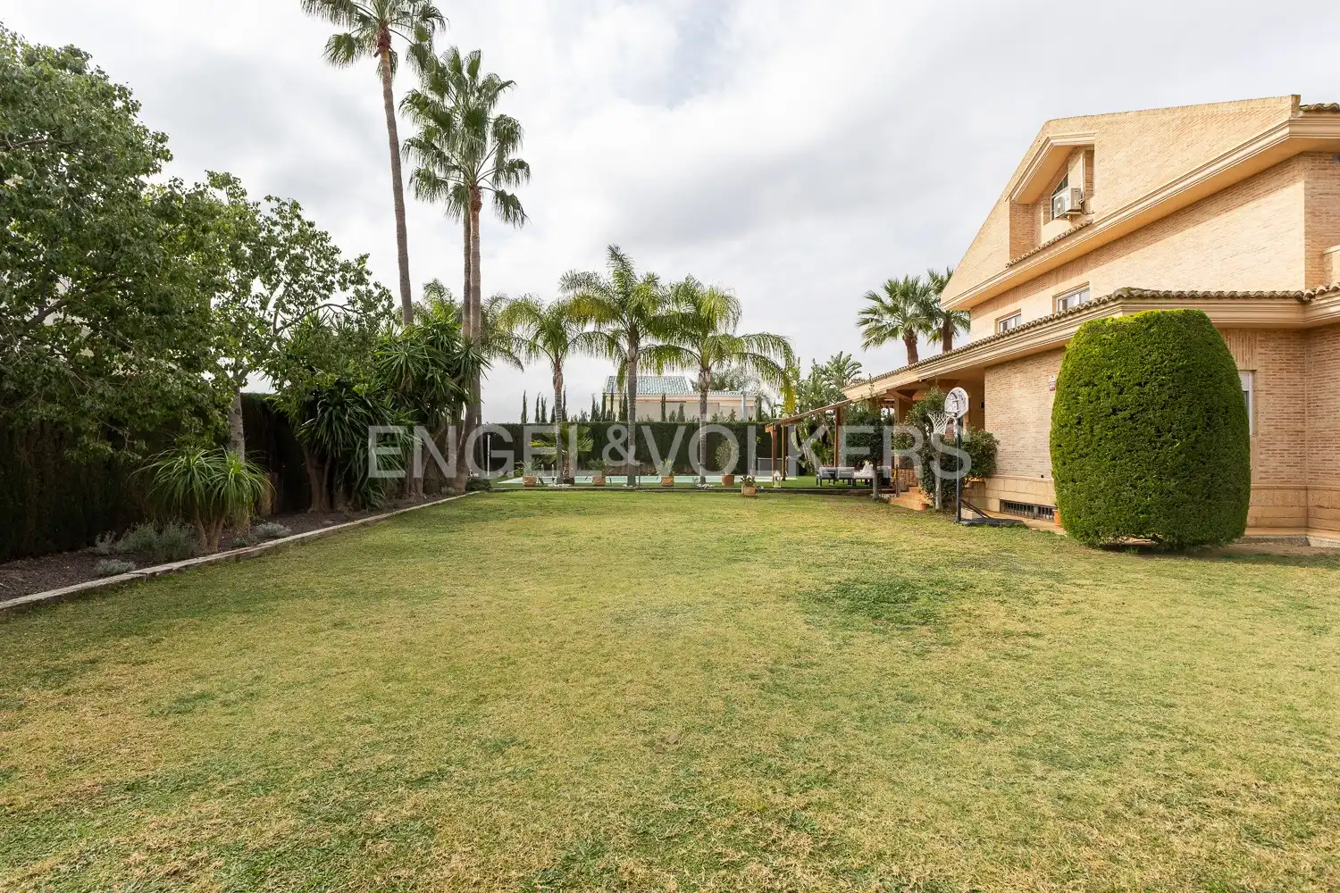 Garden of Houses for sale in L'Eliana  with Air Conditioner, Heating and Private garden