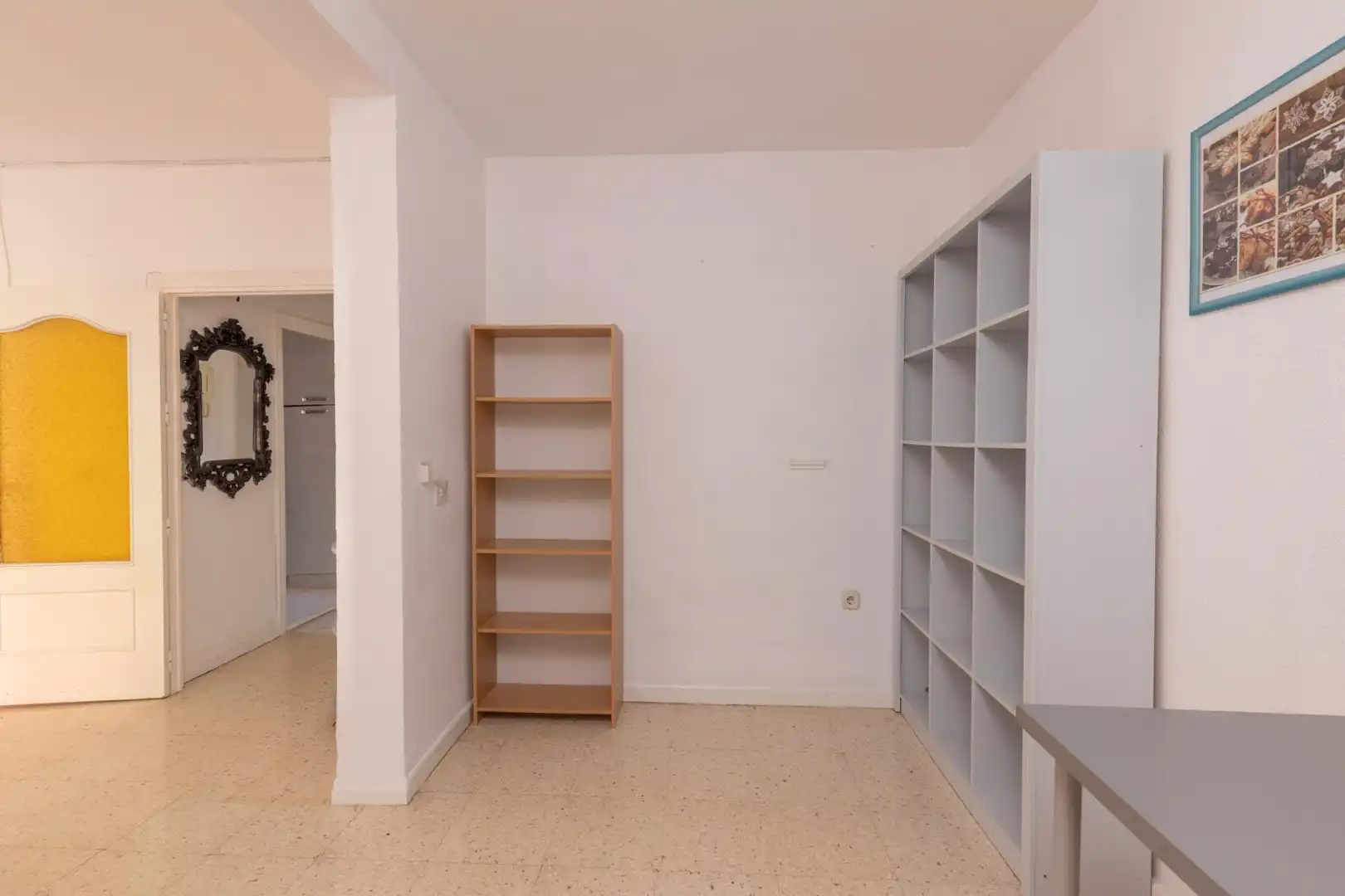 Flat for sale in Granada  with Air Conditioner and Terrace