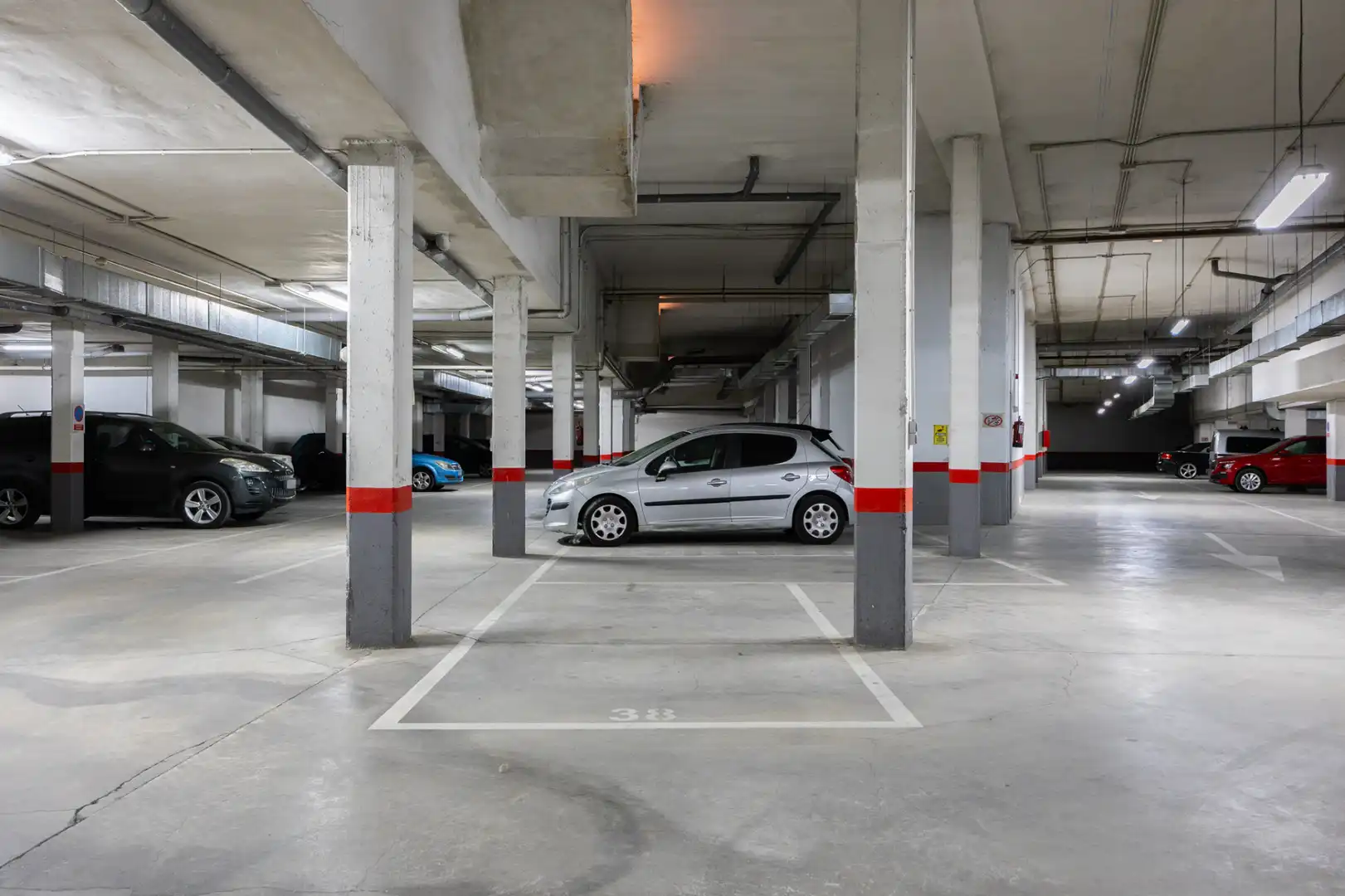 Parking of Flat for sale in Gerindote  with Storage room and Community pool