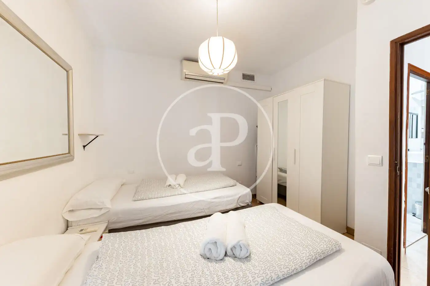 Habitación de Piso de alquiler en  Palma de Mallorca con Aire acondicionado y Amueblado