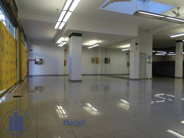 Local comercial en Alquiler en Jaume I en Barris Marítims