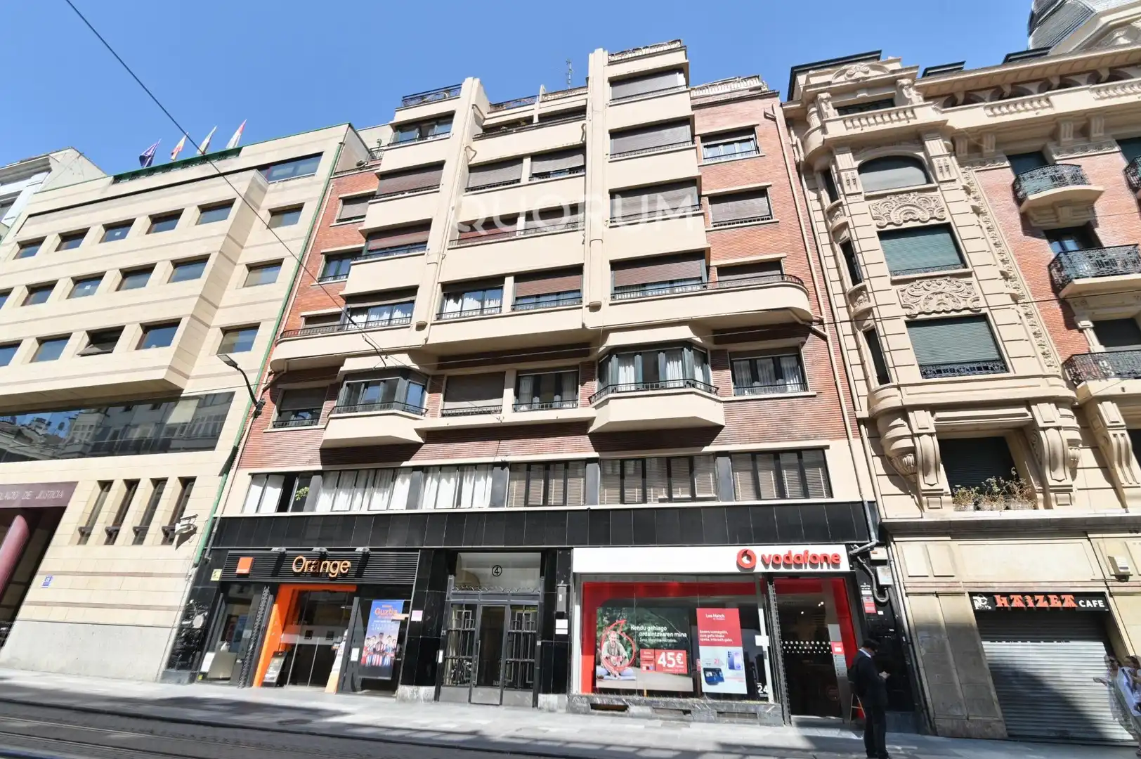 Vista exterior de Pis en venda en Bilbao  amb Calefacció i Traster
