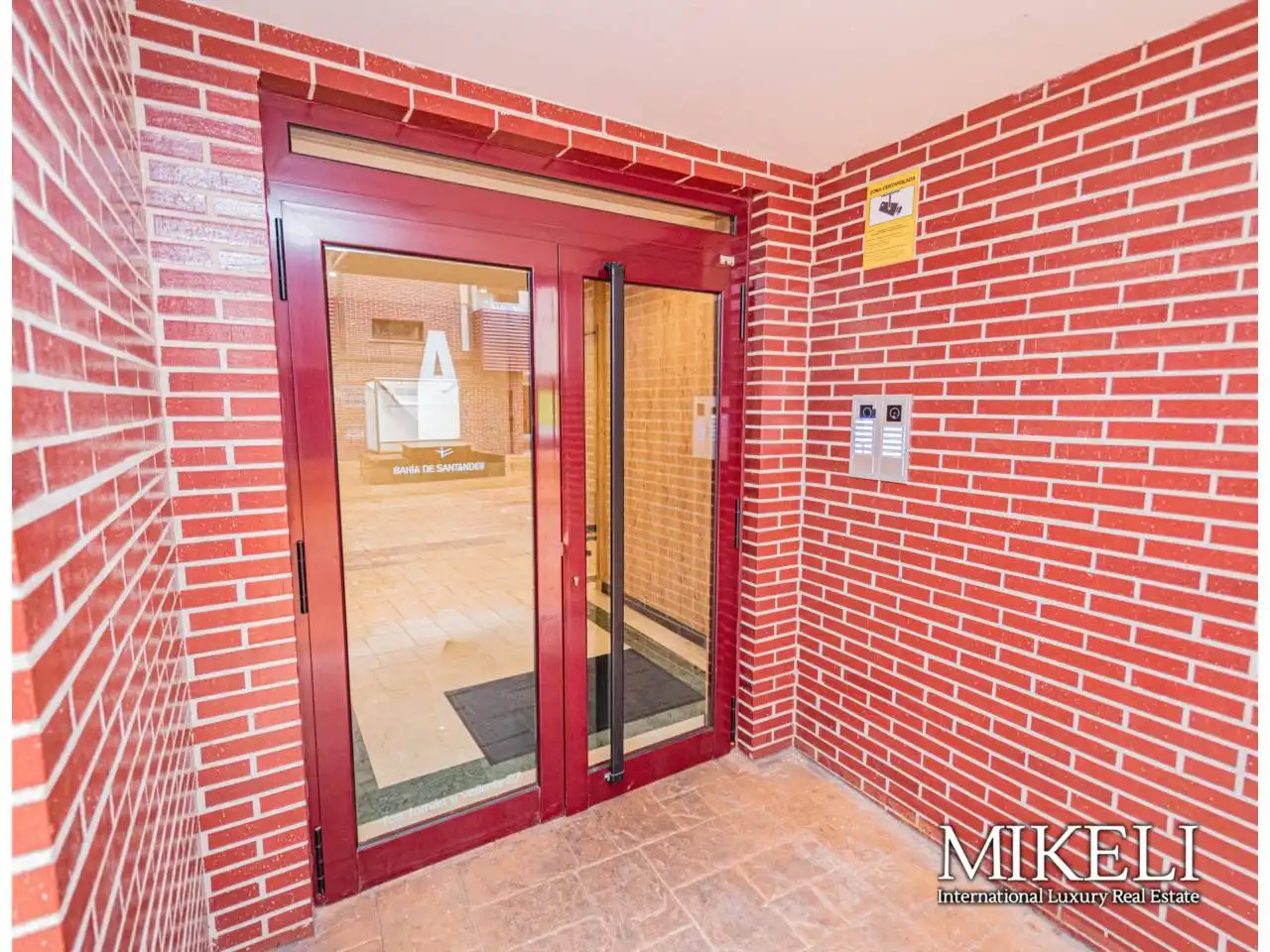 Dúplex en venta en Santander con Calefacción, Terraza y Trastero