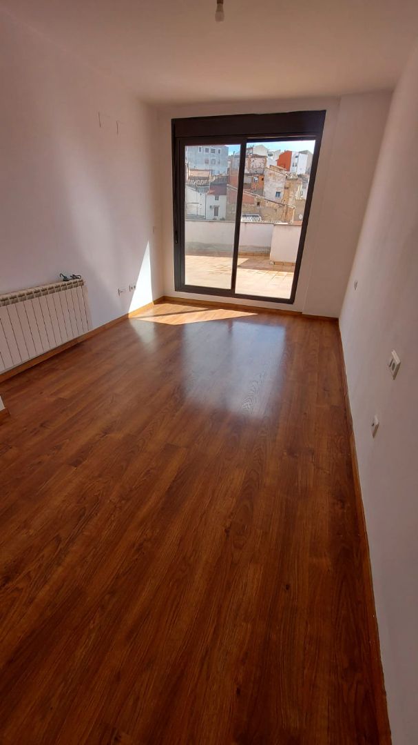 Sala d'estar de Pis en venda en Caspe amb Calefacció, Parquet i Terrassa