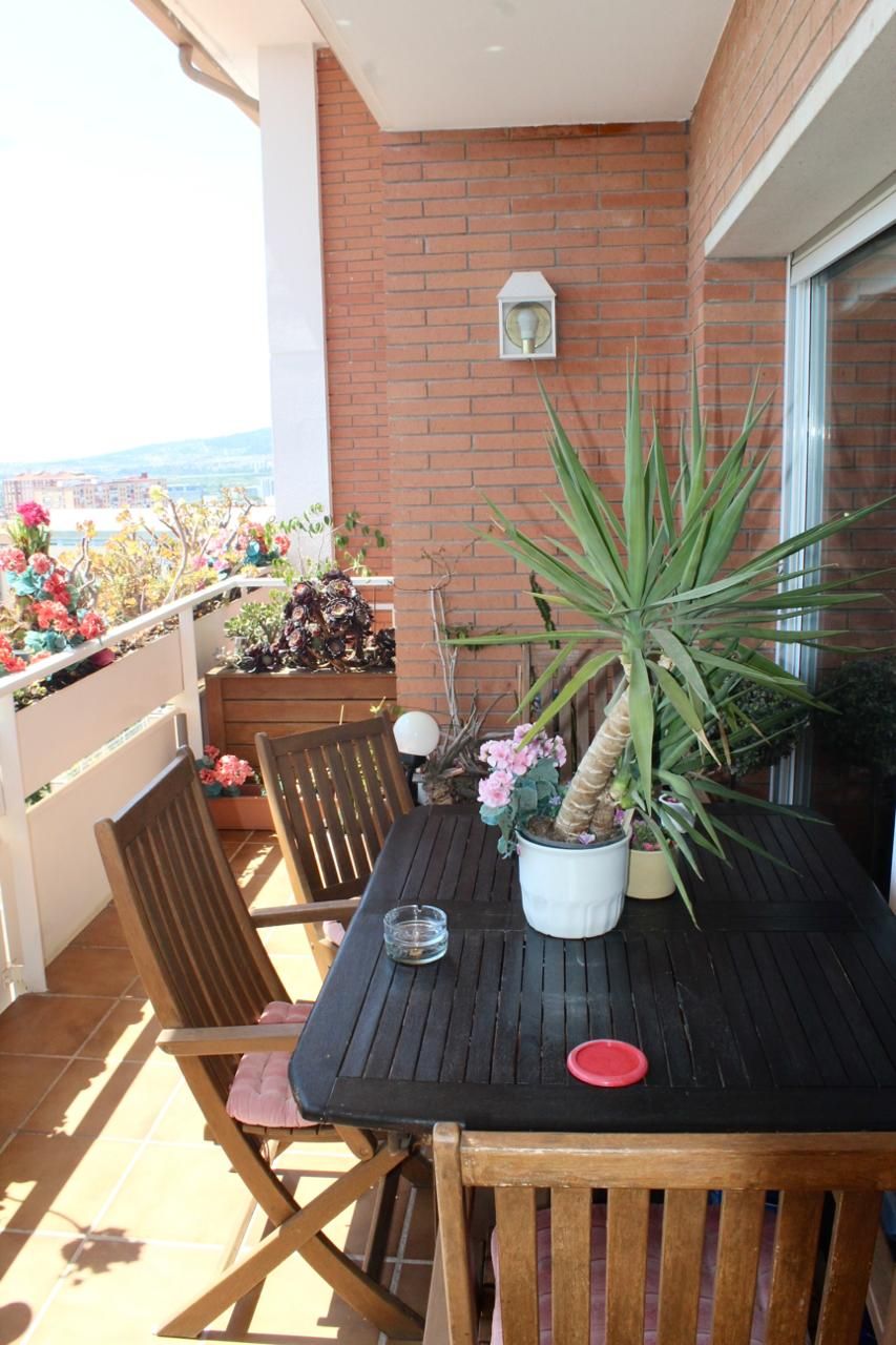 Terrassa de Dúplex en venda en Sant Feliu de Llobregat amb Terrassa i Piscina