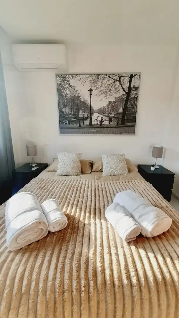 Bedroom of Flat for rent in Madrid  with Air Conditioner, Furnished and Washing machine