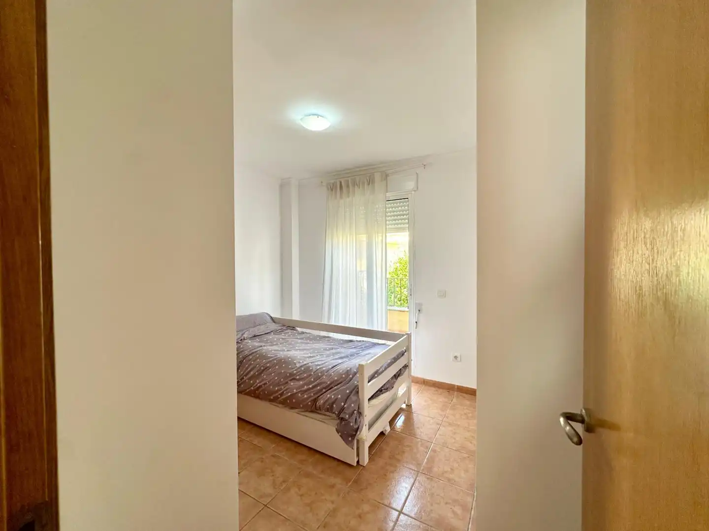 Dormitori de Casa adosada de lloguer en Alzira amb Jardí privat, Terrassa i Moblat