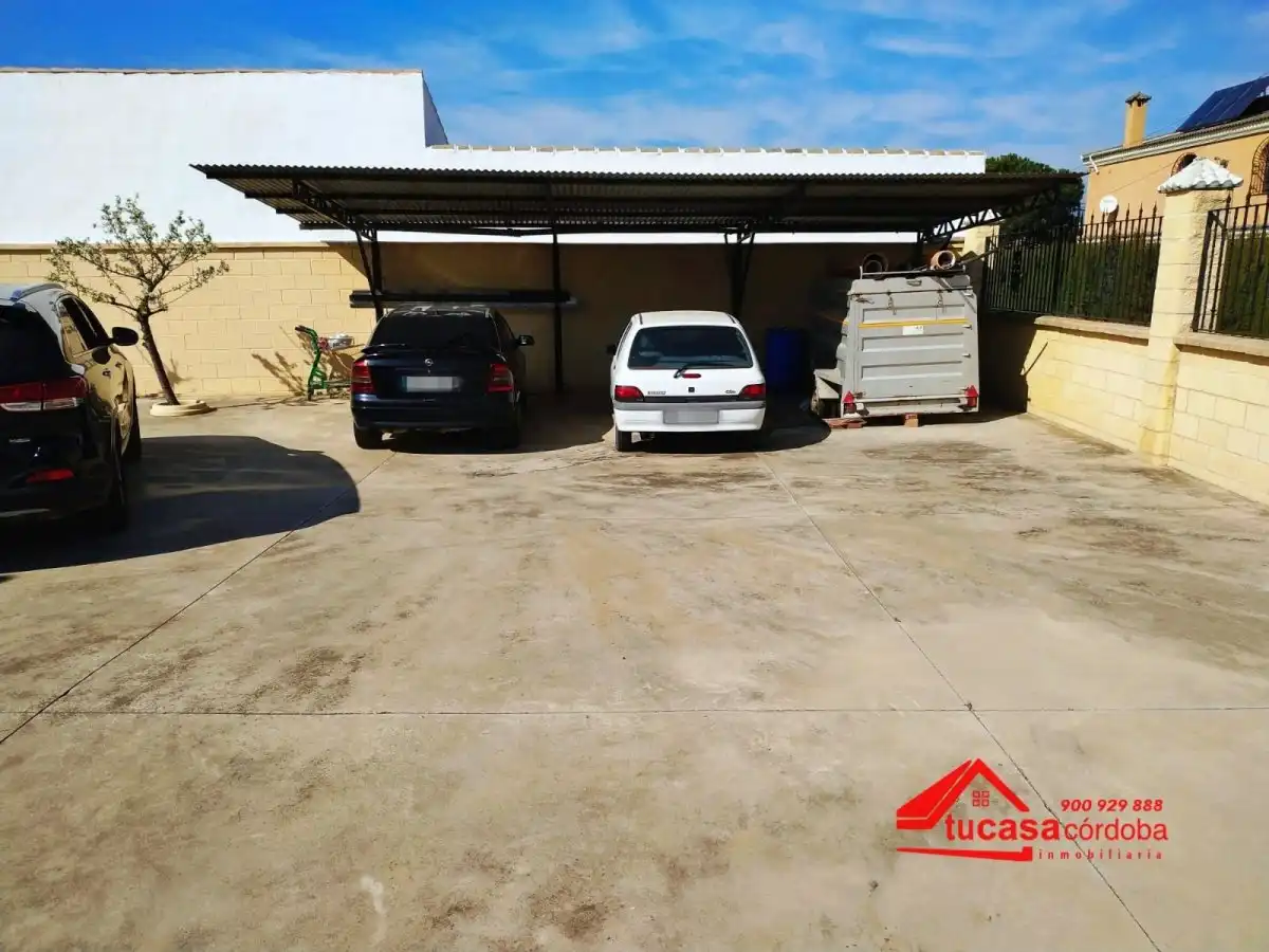 Parking of Country homes for sale in Córdoba  with Air Conditioner, Private garden and Storage room