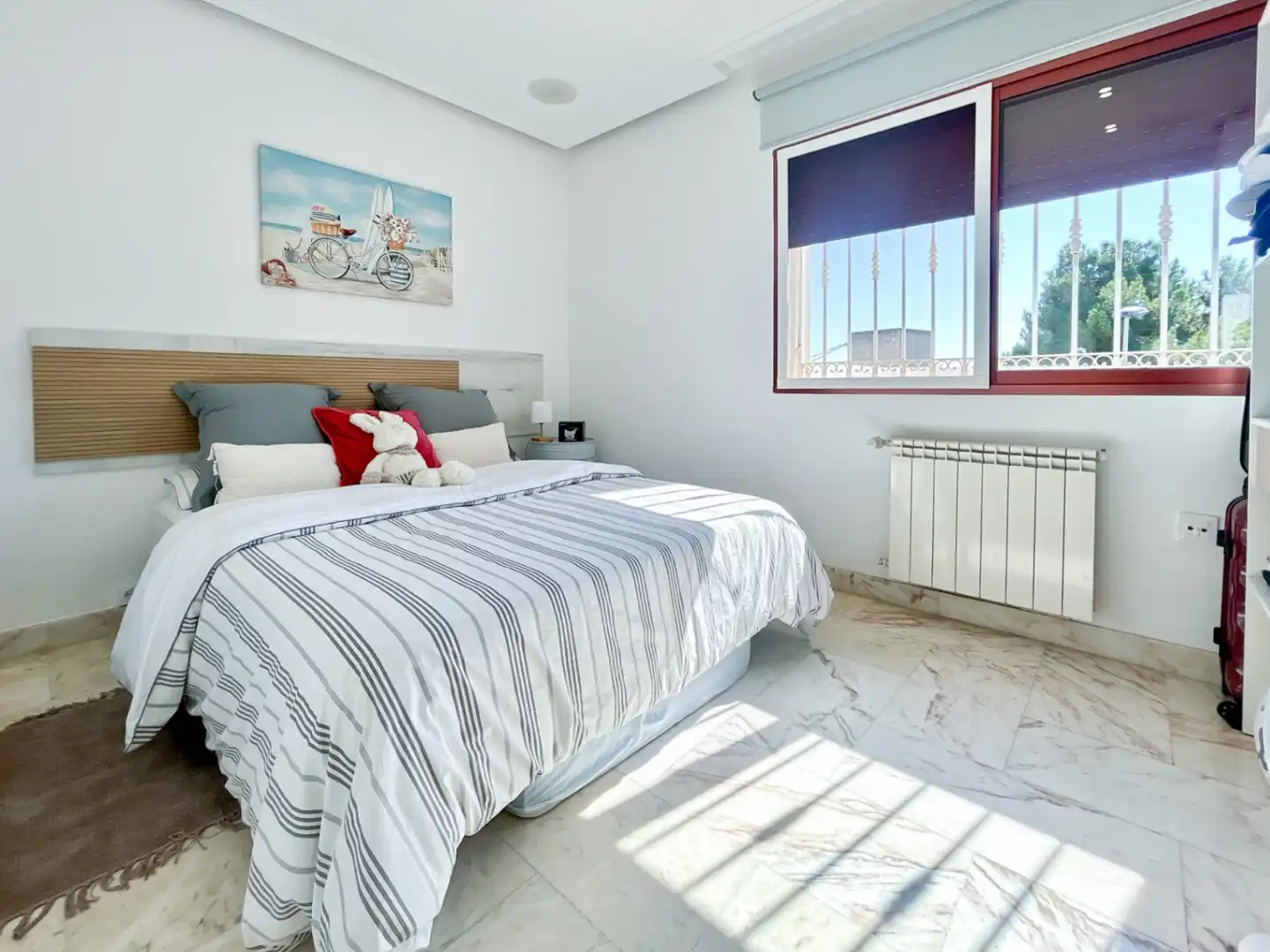 Dormitori de Casa o xalet en venda en El Campello amb Aire condicionat, Calefacció i Jardí privat